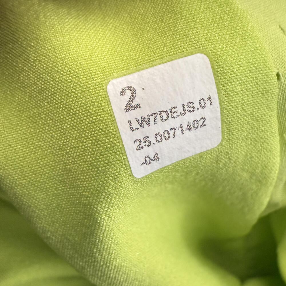 Lululemon Shorts Womens 2 Green Mesh Lined Running 3 In Inseam Neon Athletic - Picture 9 of 9